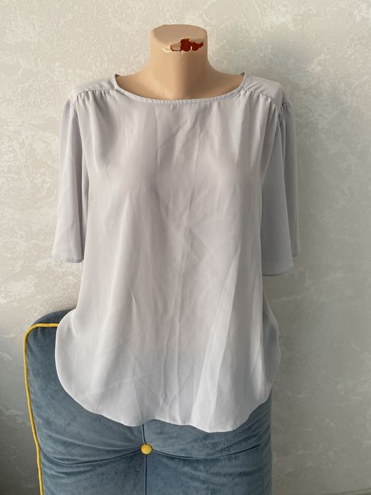 Продам платье костюмы