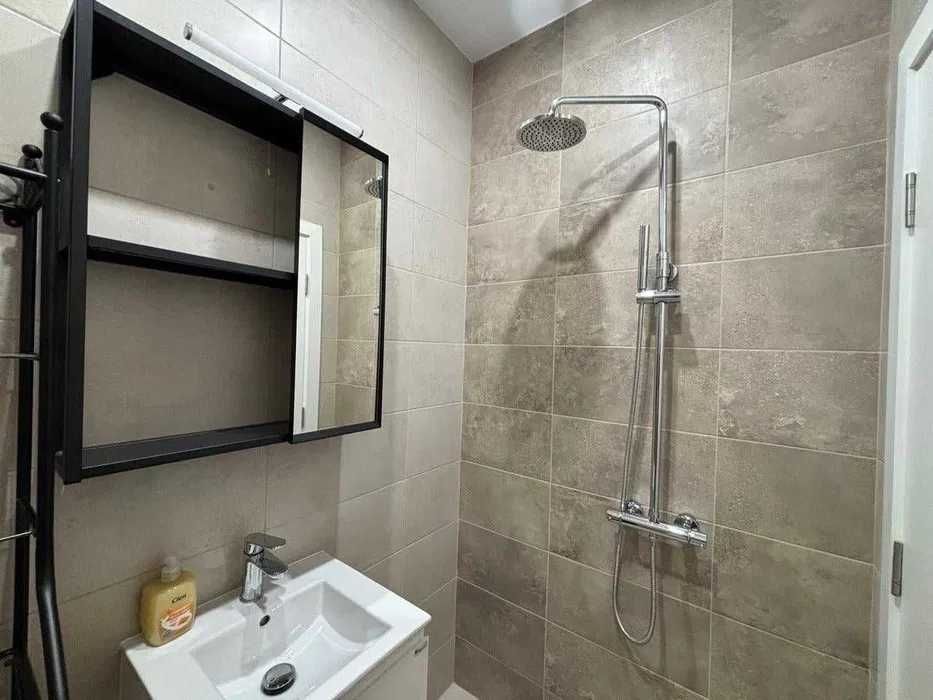 Дава се под наем Двустаен апартамент в София, Център - 65 кв.м за 500 € - Снимка #6