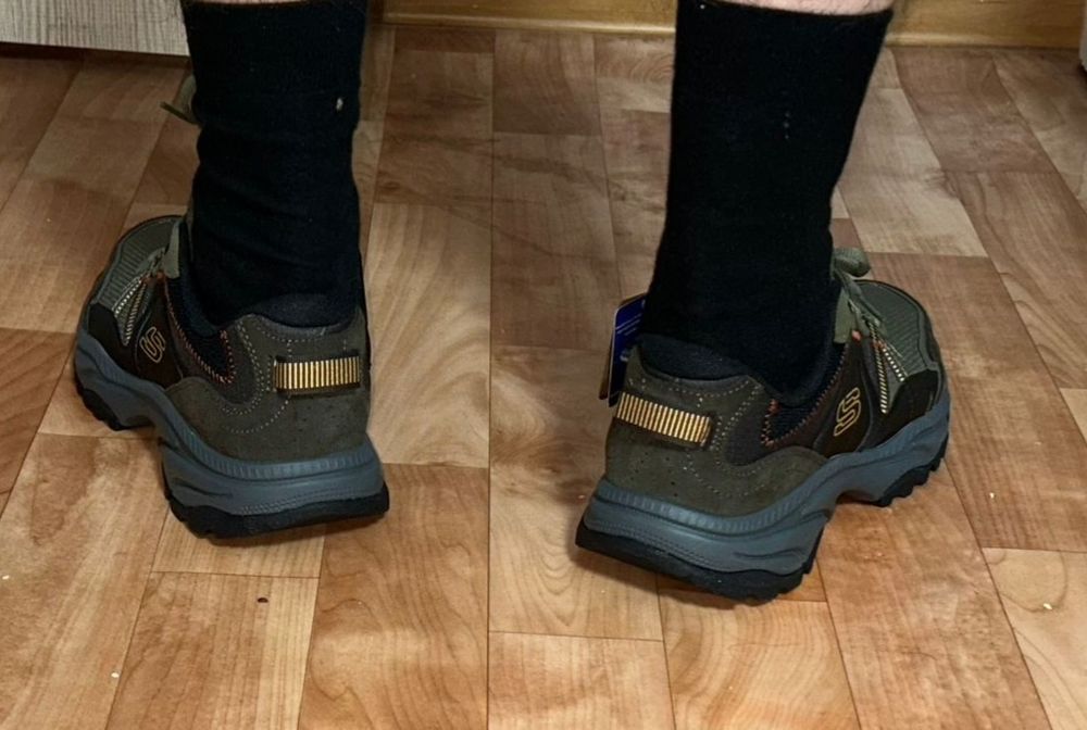 Кроссовки Skechers