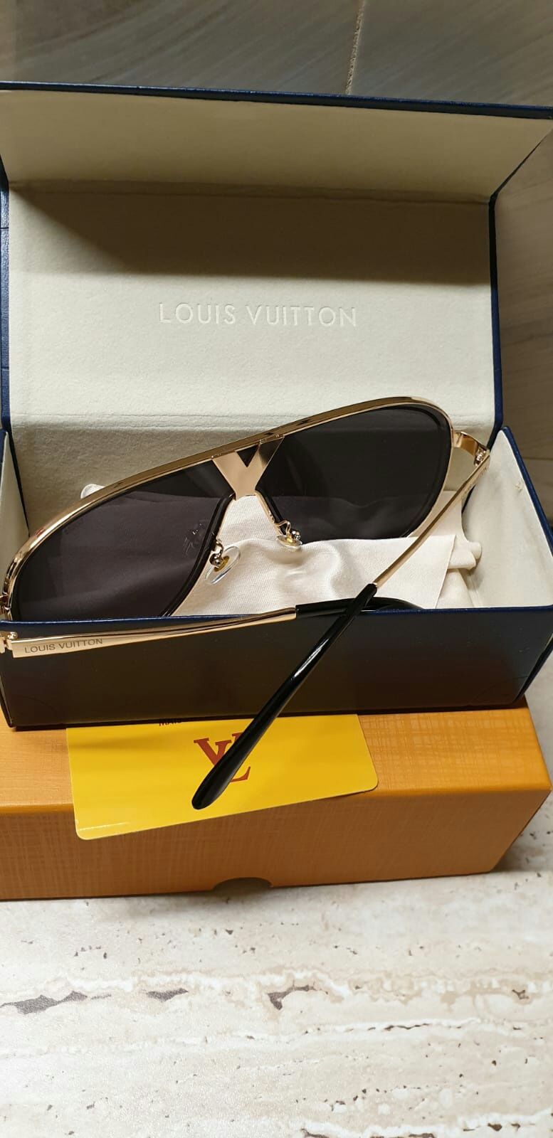 Ochelari soare Louis Vuitton, noi - Vinted