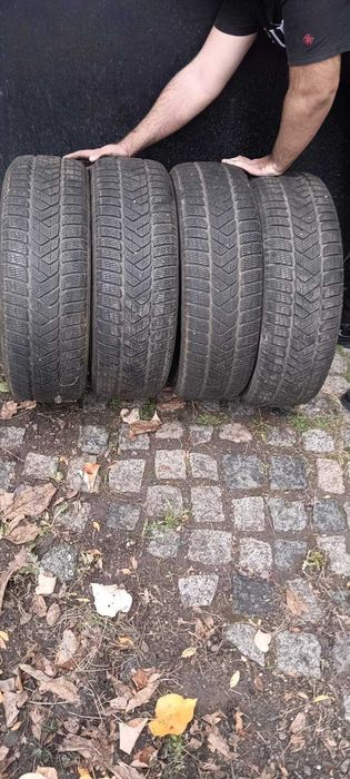 Зимни гуми Pirelli 4 бр 215/65/17