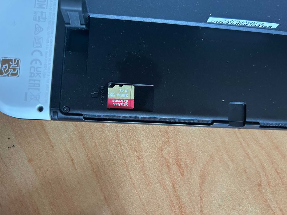 Nintendo Switch OLED Zelda Edition + Игри