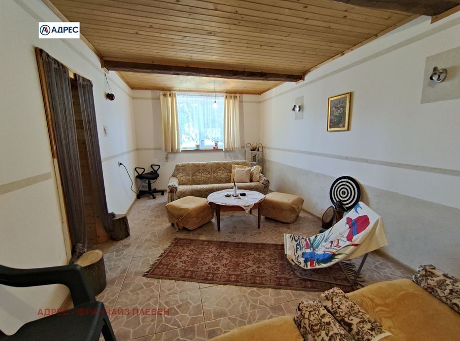 Продава се Къща в с. Пелишат, Област Плевен - 170 кв.м за 577 €/кв.м - Снимка #2