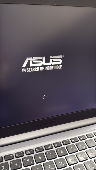 Лаптоп ASUS X510U