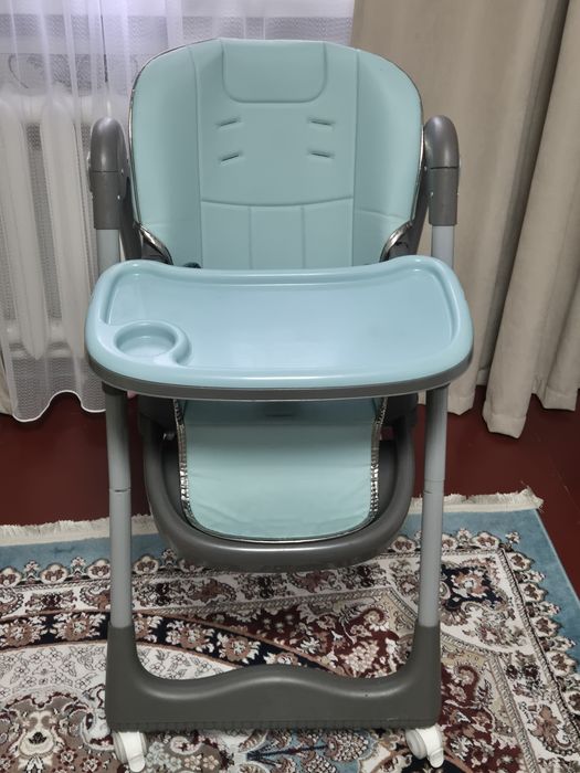 Продам детский столик для кормления