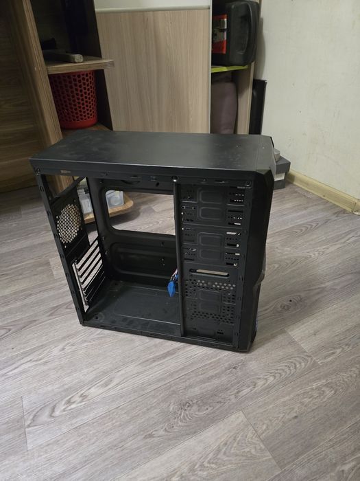 Корпус для компьютера aerocool