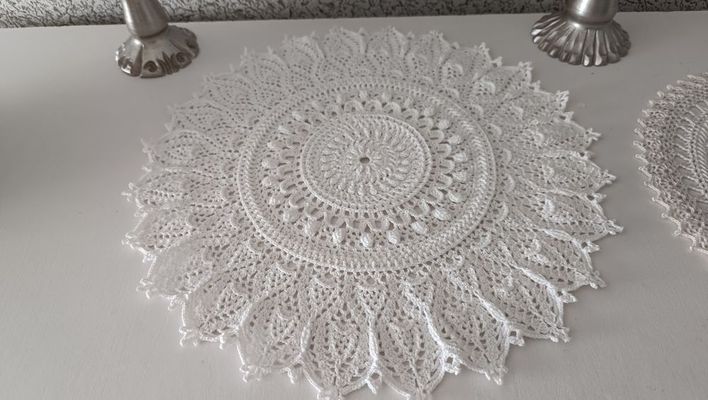 Салфетки ручной работы.