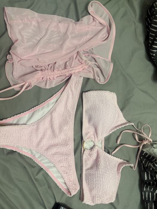 Продам  купальник