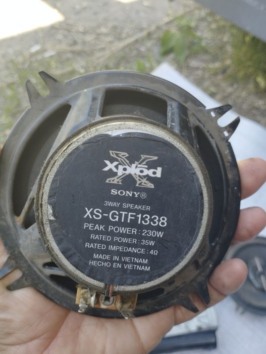 Продаю автомагнитолу сани каланками