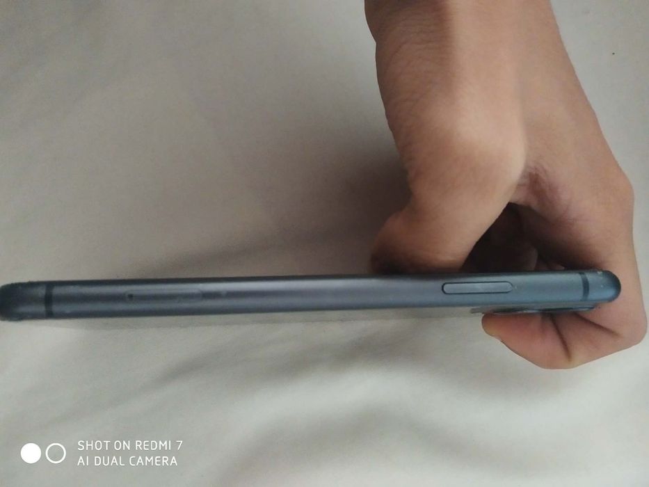 vand iphone 11 urgent