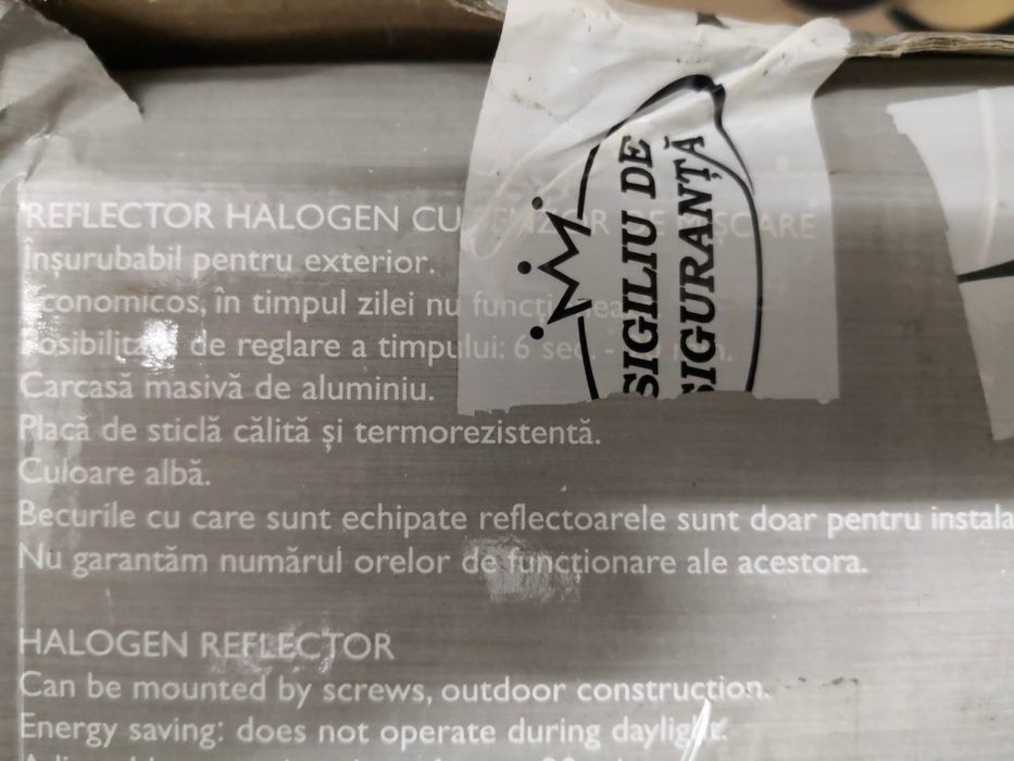 Reflector cu bec halogen si senzor 500W nou