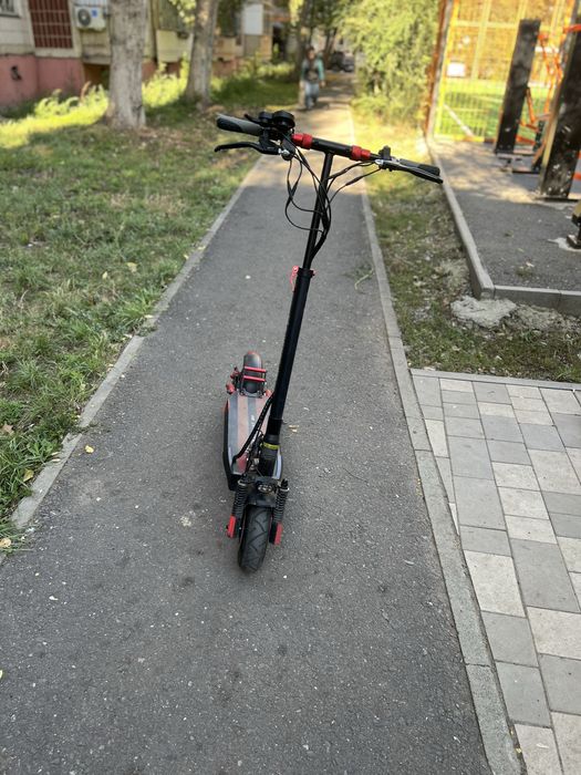 электросамокат KUQUAY M4