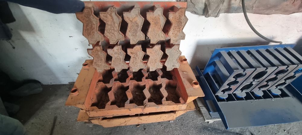 Матрица для шлакаблока