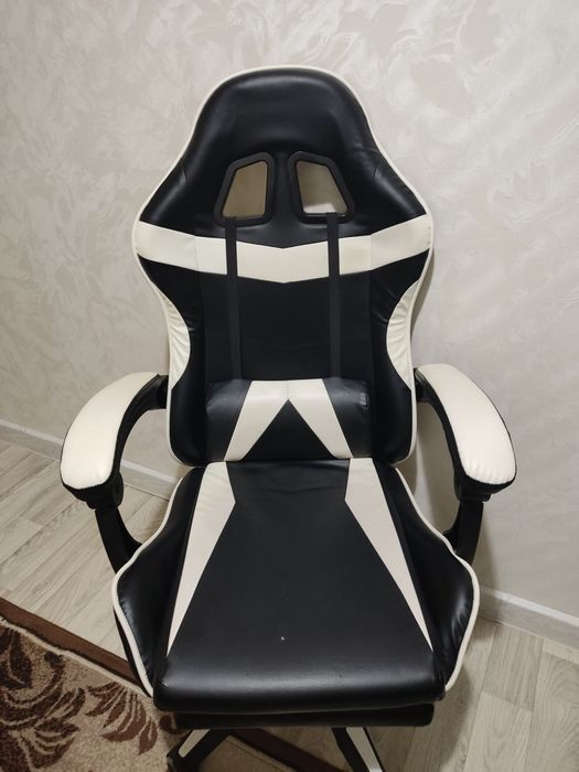Продам игровое кресло