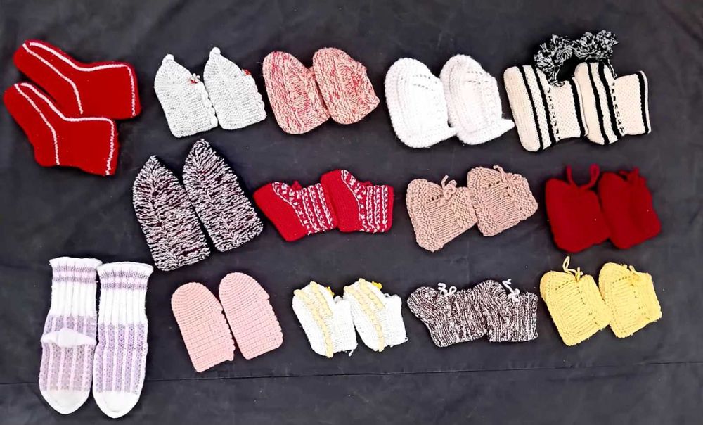 Ръчно плетени терлици, шапка, шал и чорапи за бебе/дете и големи