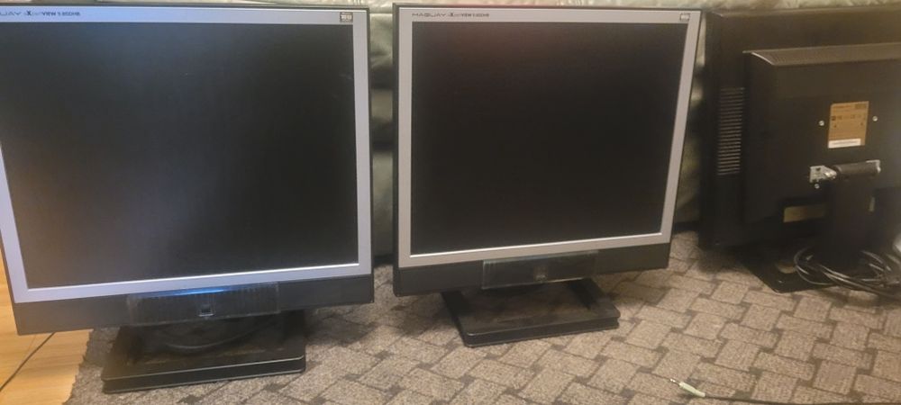 Monitor cu boxe incluse lcd 19"