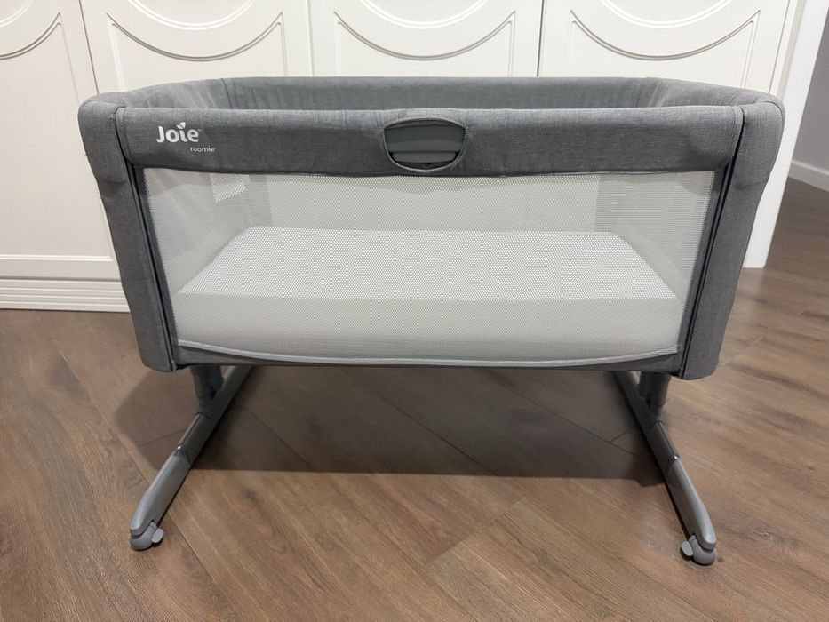 Продается детская кроватка для новорожденных JOIE