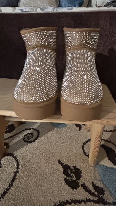 Ефектни Боти с камъни Нови