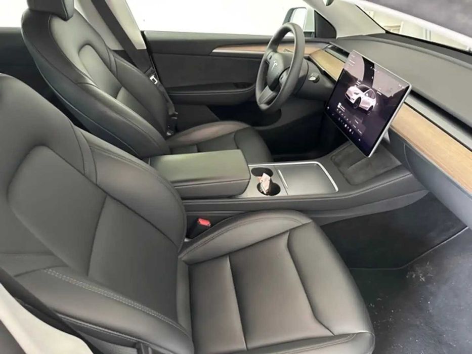 Dezmembrez Tesla Model Y 2022