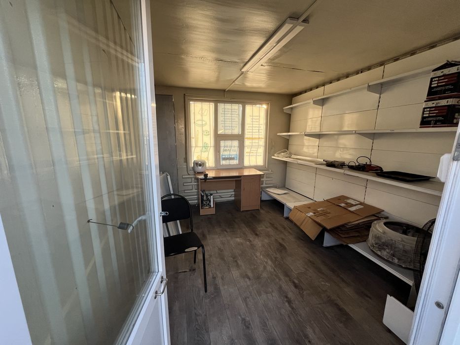 Уличный бутик (Склад)на Рынке Дом Бытовой Техники(Карибжан)