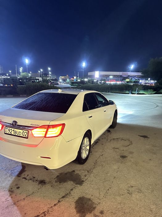 toyota camry 2013 год