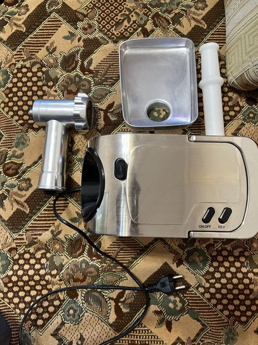 Продам мясорубку на запчасти