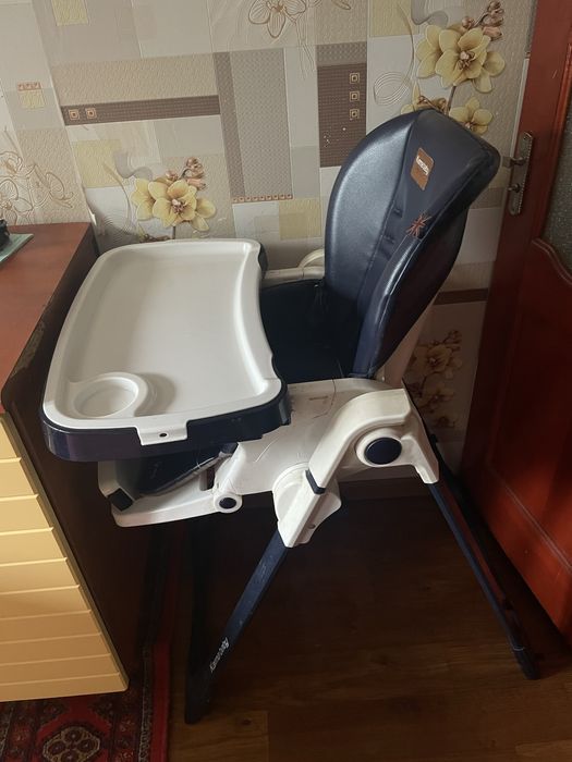 Детский стульчик для кормления