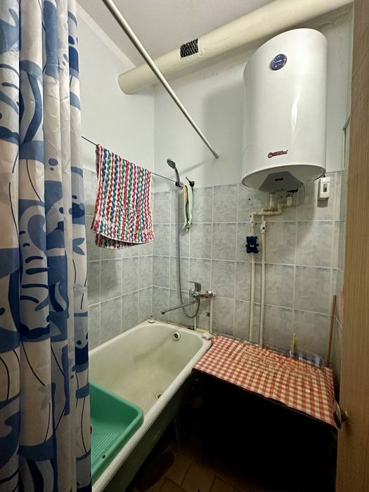 Продаётся 2 ком 8 микрорайон