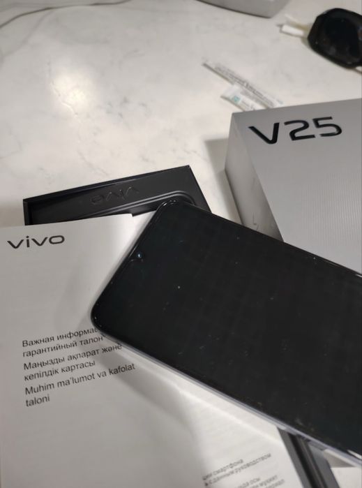 Телефон Vivo v25 256ГБ