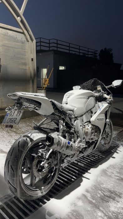 Honda cbr 1000 rr fireblade