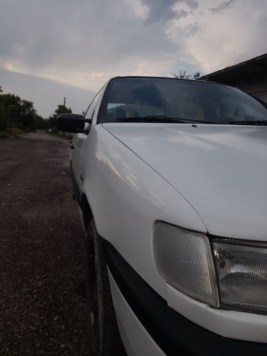 Пассат  б/4 1994года.