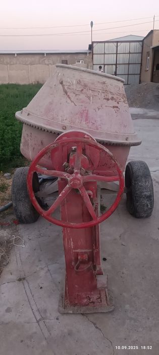 Мешалка сотилади срочна.