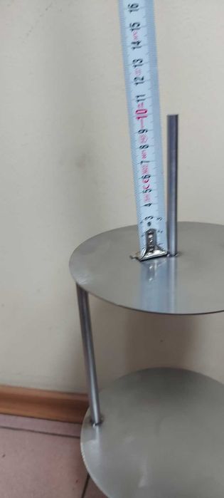 Илюзионна стойка за торти