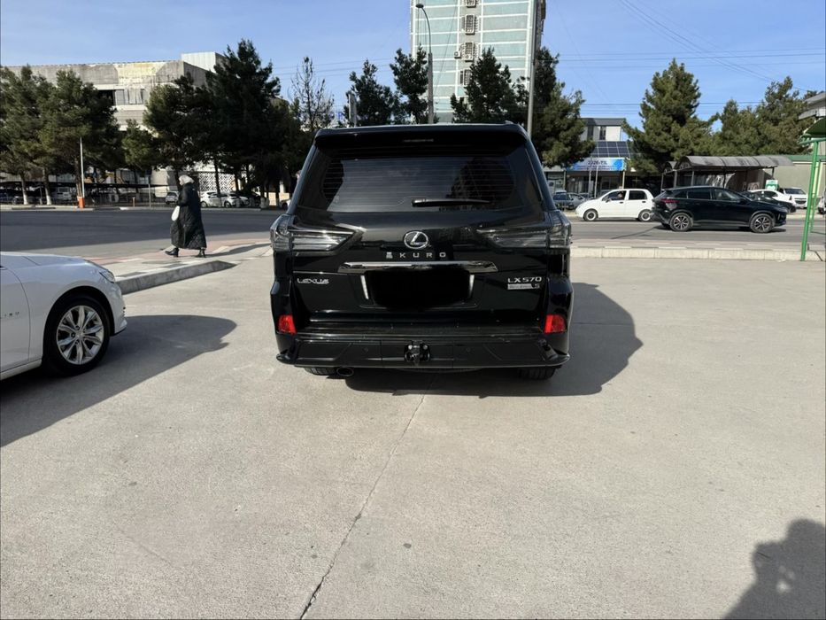 Продам Lexus LX 570 Kuro Black Edition