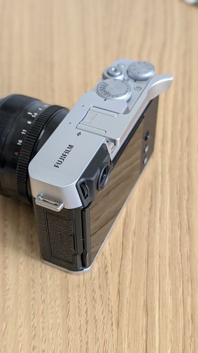 Fujifilm XE-4 Silver