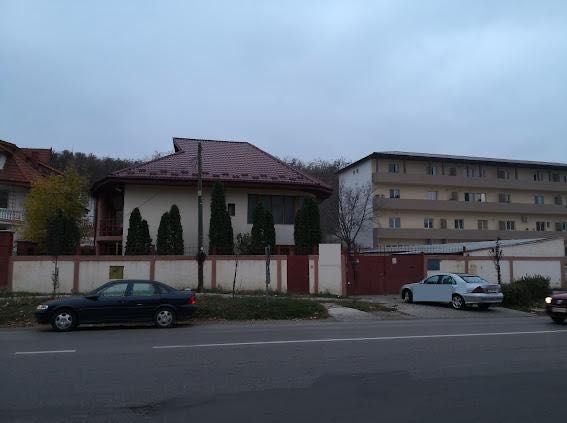Închiriez hală producție/depozitare – 400 mp | Curent trifazic | Tomești, Iași