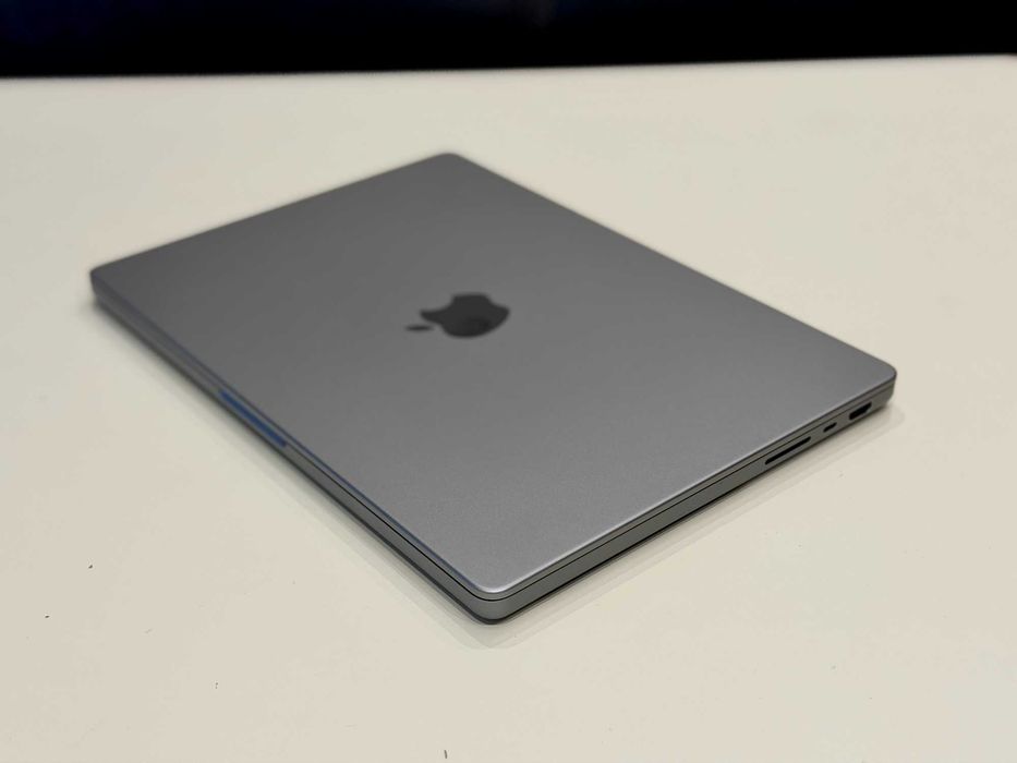 Apple MacBook Pro 14'" M1 Pro, 16 GB RAM, 1 TB