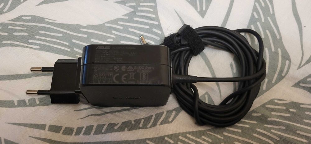 ASUS Adaptor 19V-1.75A  Incarcator  mufa subtire