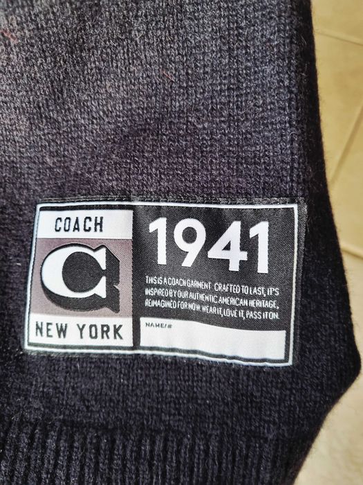 черен кашмирен пуловер Coach