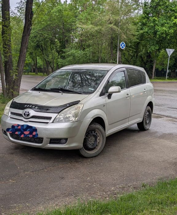 Продам Toyota Corolla Verso