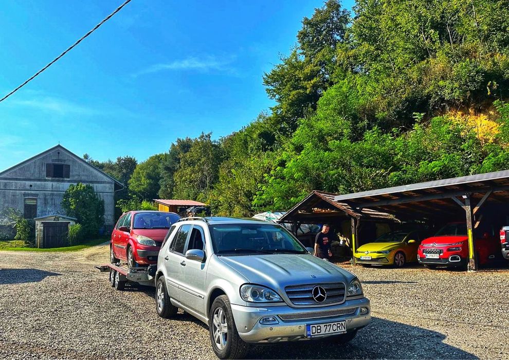 Asistenta rutiera ,service mobil tractari auto avariate