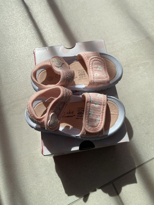 Sandale Cupcake Couture Deichmann marime 22