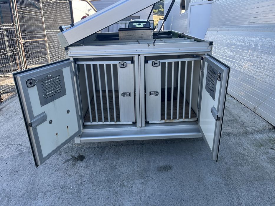 Remorca transport caini, Wt Metal
