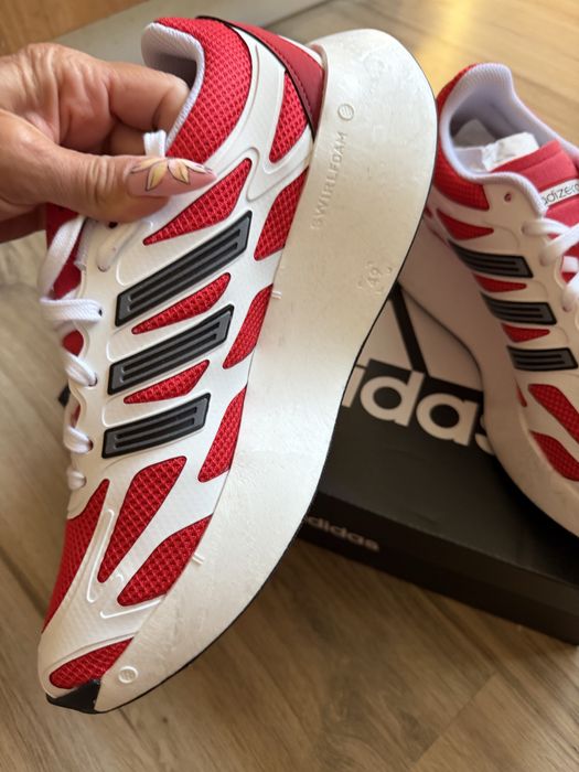 Оригинални нови бяло/червени маратонки Adizero Aruku! 42 н