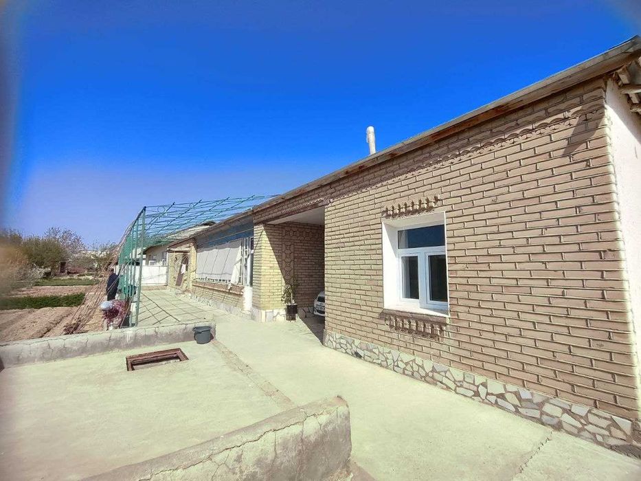 Ховли ер жой сотилади 30 сотих боғ