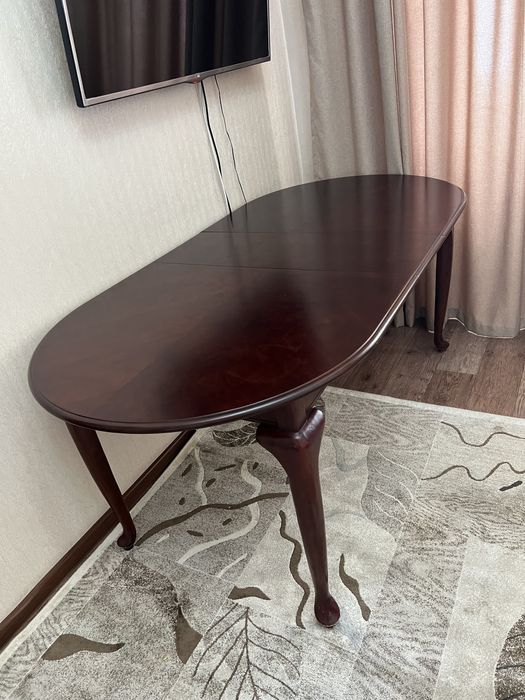 Стол раздвижной в гостиную