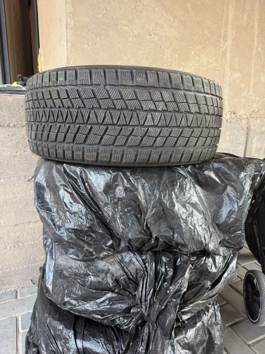 Зимние шины, 245/40R19