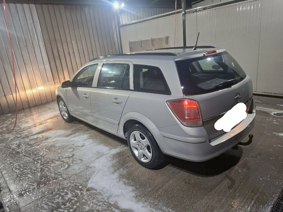 Vand sau Schimb Opel Astra h 2008 acte valabile 1 an imatriculata recent pe bulgaria