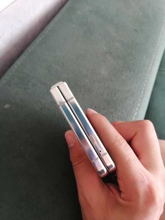 Samsung z flip 5 256gb,