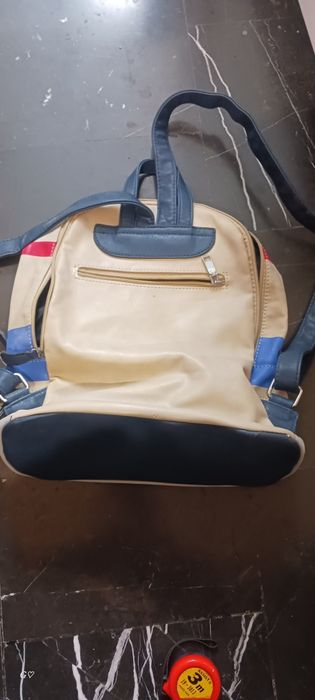 Дамска раница...